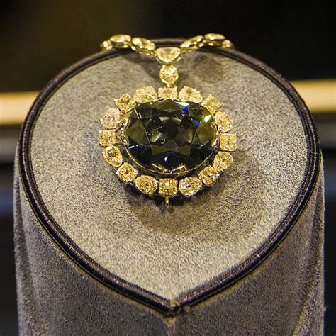 hope diamond    blue diamond    cursed