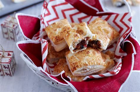 Puff pastry mince pies | Baking Recipes | GoodtoKnow