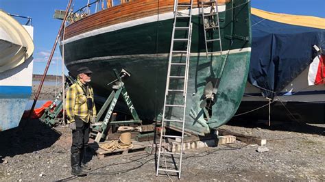 Talkoilu ei ole tämän kevään juttu 77 vuotias Matti Kaleva kunnostaa