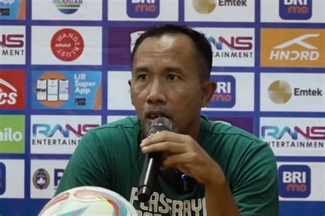 Intersep Menjadi Senjata Tersembunyi Uston Nawawi Siapa Pemain