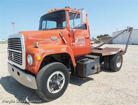 1975 Ford 8000 Flatbed Truck In Ulysses Ks Item Dd5852 Sold Purple