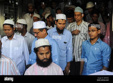 06.11.2015, Yangon, Myanmar, Asia - Muslim men leave the Bengali Sunni ...