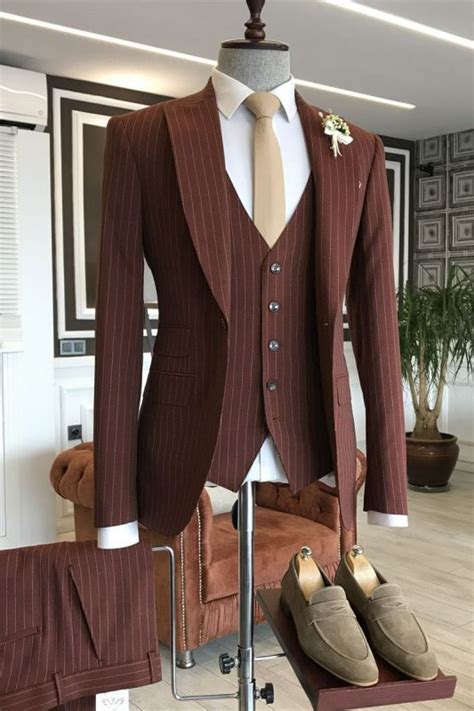 Elmer Newest Burgundy 3 Pieces Striped Peaked Lapel Men Suits For