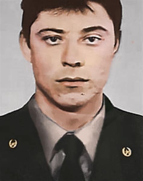 Recolored the photos of Chernobyl firefighters Nikolai and Volodymyr ...