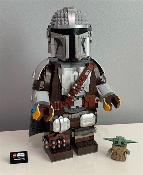 LEGO Star Wars 75328 The Mandalorian Helmet Makes A Good Minifigure Head