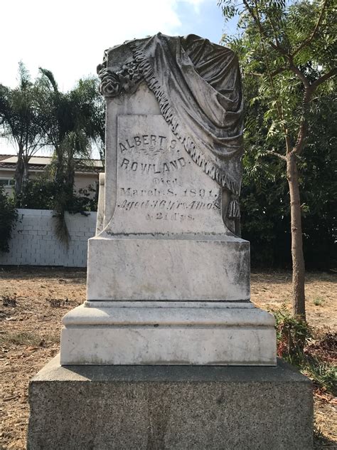 Savannah Memorial Park in Rosemead | Atlas Obscura