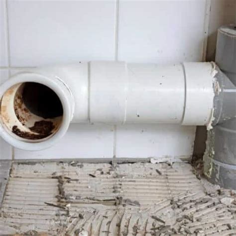 Toilet Waste Pipe Leaking And How To Fix it?