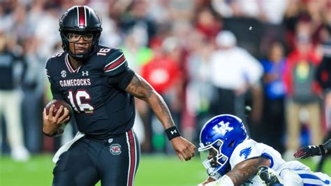 Kentucky Coach Mark Stoops Had High Praise For South Carolina QB