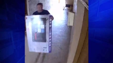 Video Captures Porch Pirate Stealing Tv Outside Pembroke Pines Home