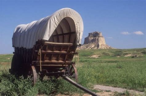 Conestoga Wagon On The Oregon Oregon Trail Wagon Trails Covered Wagon