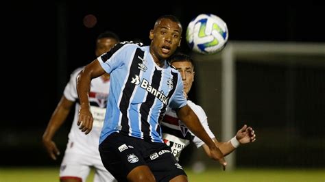 Escalação oficial do Grêmio para enfrentar o Palmeiras no Brasileirão