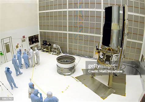 Nasa Infrared Telescope Facility Photos and Premium High Res Pictures ...