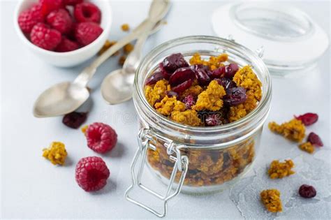 Granola Con Calabaza Y Frutos Secos Para Un Desayuno Saludable En Un