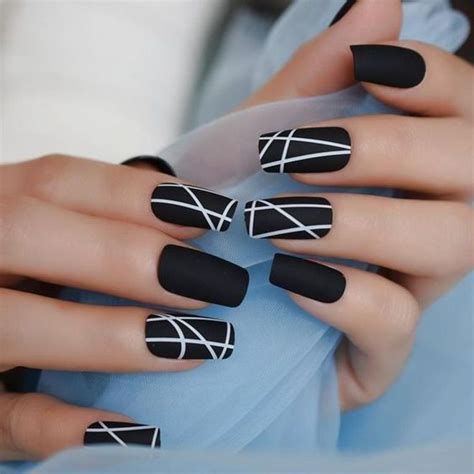 ¿tienes Pendiente Una Manicura Inspírate Con Estos Diseños De Uñas