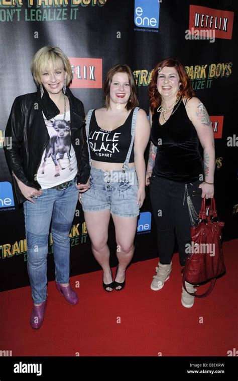 8 Hot Sexy Lucy Decoutere Bikini Pics