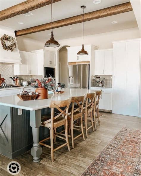 35 Impressive Centerpiece Kitchen Island Décor Ideas