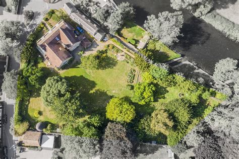 Historic Georgian House On The Banks Of River Great Ouse — Francis York