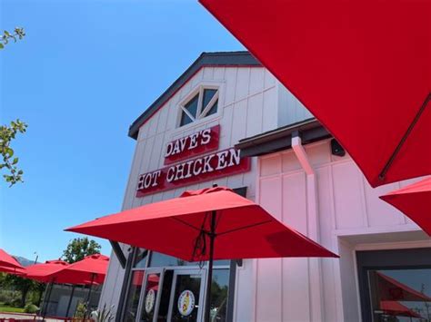 DAVES HOT CHICKEN Updated October Photos Reviews Vintage Way Novato