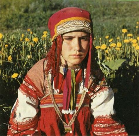 Pin on national costumes(национальные костюмы)