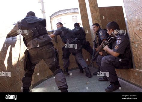 Crime Favelas Hi Res Stock Photography And Images Alamy