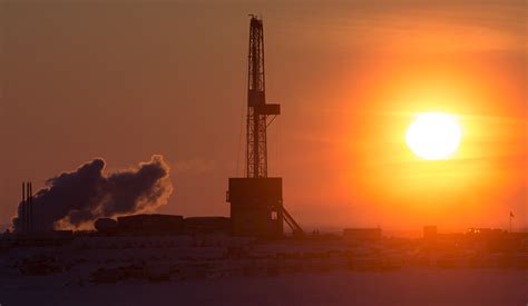 Стоимость нефти марки Brent превысила $63,6 впервые за два года