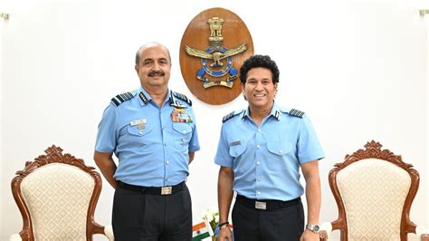 Sachin Tendulkar Has Wonderful Time With Indian Air Force Salutes