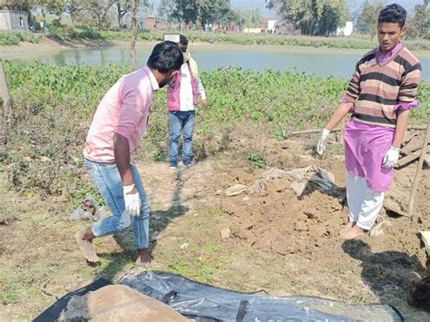 Dead Body Removed From The Grave In Kushinagar The Chief Judicial Magistrate Had Given The