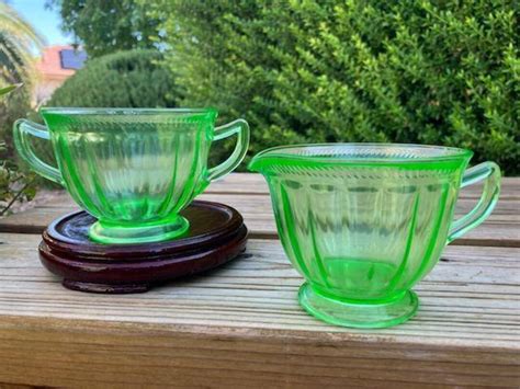 Federal Glass Colonial Fluted Green Creamer Sugar Dish Set