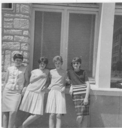 Photo De Classe Amies De Collège Chauvigny De 1966 Cours