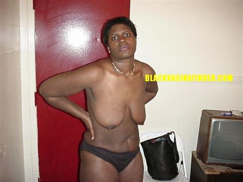 Chubby Black Skank Bares Her Plethora Of Ass And Titties Porn Pictures XXX Photos Sex Images