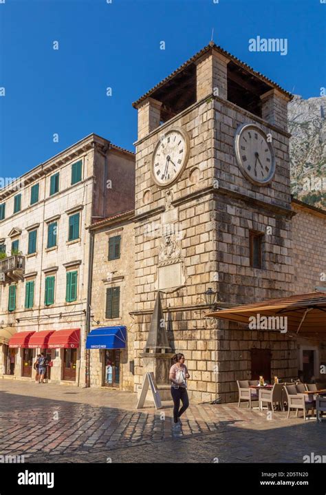 Stein Gebaut Uhrturm Fotos Und Bildmaterial In Hoher Aufl Sung Alamy