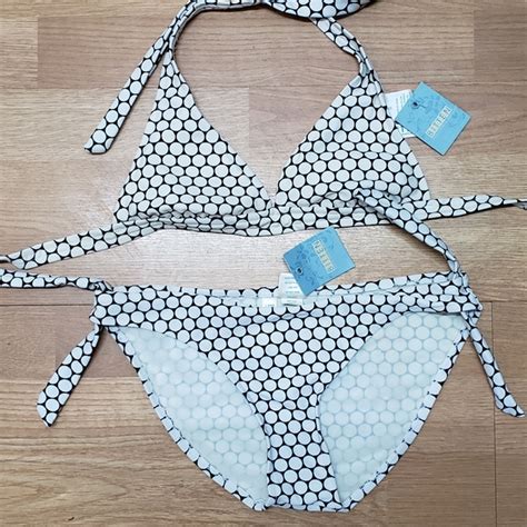 7 Hot Sexy Jessica Sara Bikini Pics