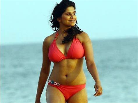 Bollywood Actresses Flaunted Their Curves In Hot Bikini Cinema Fun World