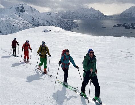 Te Contamos Todo Sobre El Skimo El Esquí De Montaña O Esquí De Travesía Planeta Aventura
