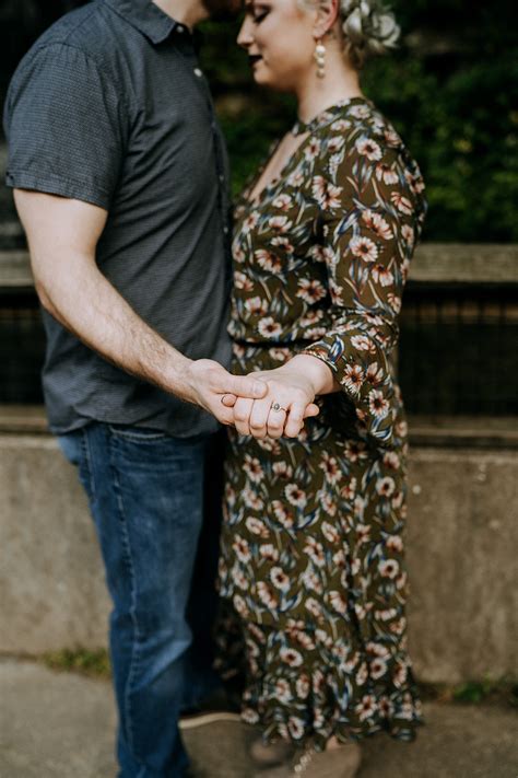 Lyndsey Mike A Spring Engagement Session At Cove Park Frankfort