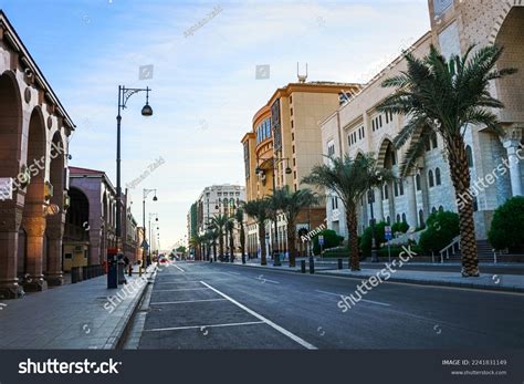 saudi street view royalty  images stock  pictures
