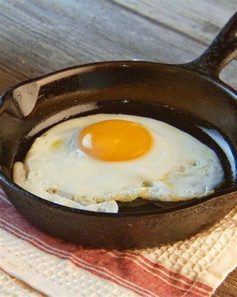 Perfect Fried Egg Every Time Rezept Rezepte Kochrezepte Simply Yummy