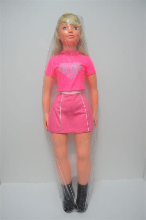 Boneca Barbie Grande 1 Metro - Bonecas Grandes 1 Metro - FDPLEARN