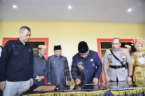 Gubernur Resmikan Auditorium Rusli Habibie Idris Rahim Berita Gorontalo