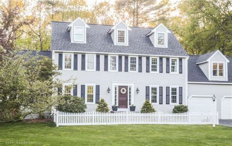 Benjamin Moore Light Gray Exterior Paint Shelly Lighting