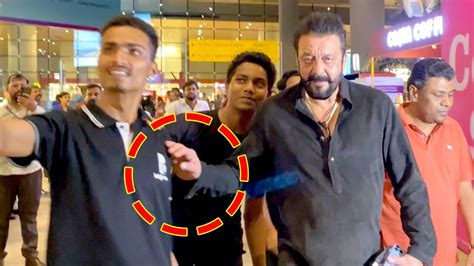 Sanjay Dutt न एअरपरट पर सलफ लकर रह फन क दय धकक Lehren