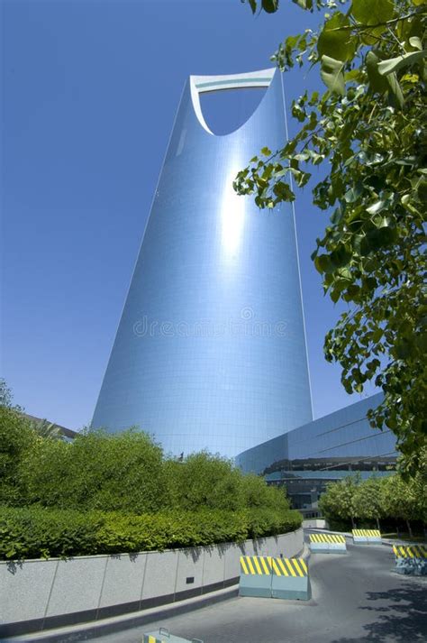 RIYADH - October 21: Al Mamlaka Tower and Surroundings on October 21 ...