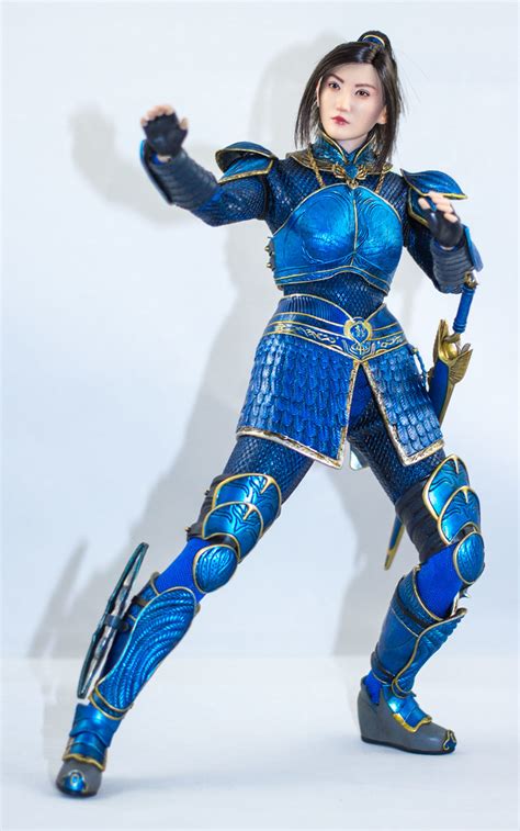 Posed Th Scale Hot Toys Sideshow More Tfw The Boards