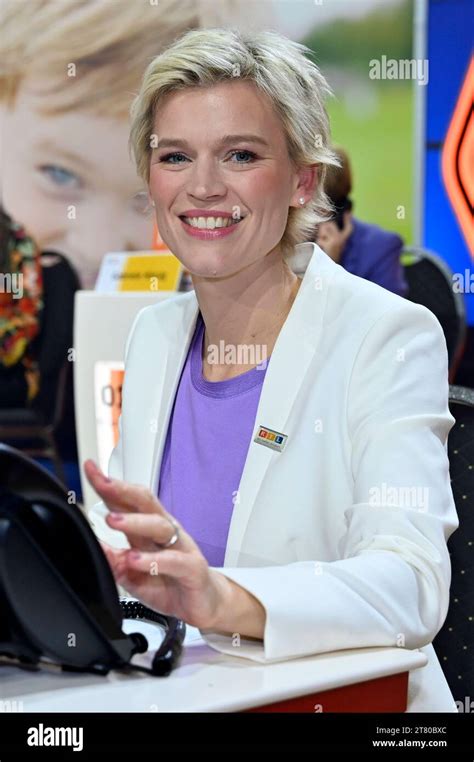 Verena Fels Beim Rtl Spendenmarathon Im Studio Der Emg