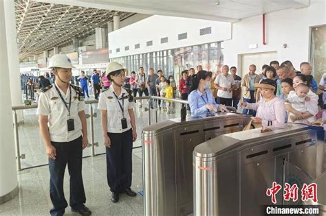 受台风“小犬”影响 琼州海峡客滚船9日14时停运湛江船舶辖区