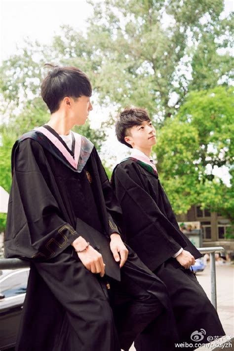 Đừng vội chê cậu bạn học cùng vì ai rồi cũng có thể lột xác thậm chí thành cả hot boy