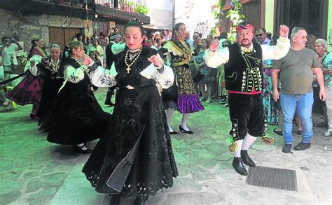 Oraciones Y Bailes Para Santa Ana En Madro Al El Norte De Castilla