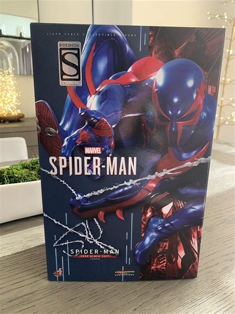Hot Toys Vgm Marvel Spider Man Spider Man Black