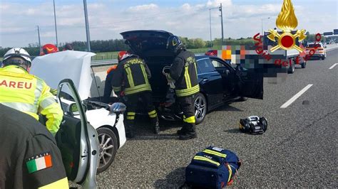 Campania Tragedia In Autostrada 45enne Muore In Un Incidente Il