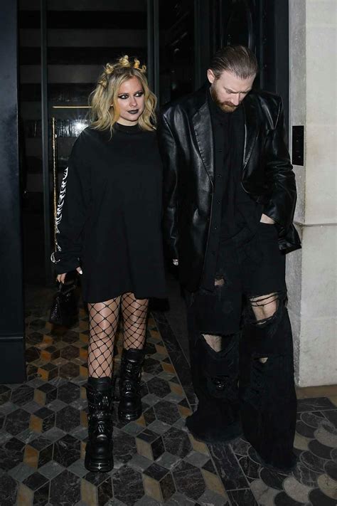 Avril Lavigne Is Dating Tyga, NOT Vetements Designer